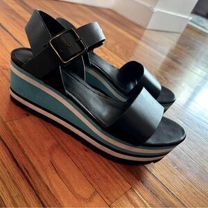 Aldo platform sandals - size 9